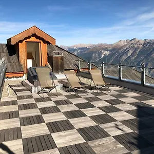https://penthouse-bond-007-120-m2-piscine-sauna-risoul-1850.fr-provencehotel.com